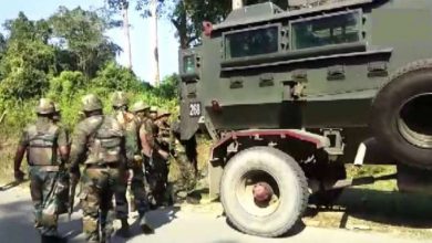 असम में आतंकवादियों ने सेना के वाहन पर फायरिंग की