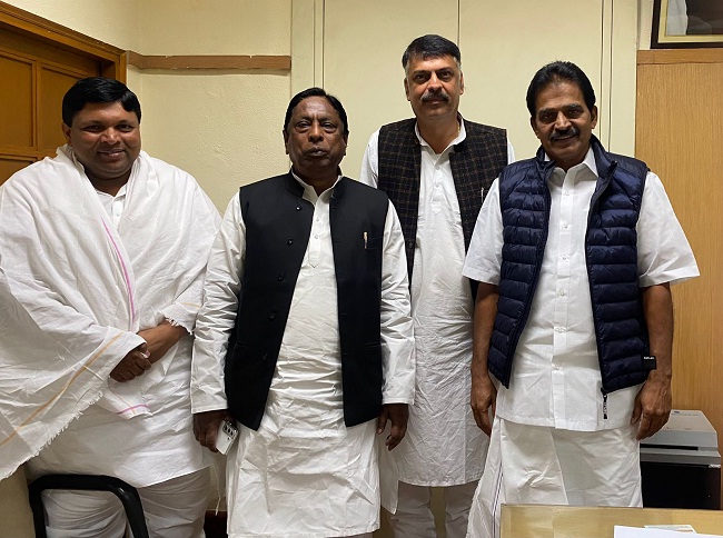 आलमगीर आलम के नेतृत्व में झारखंड कांग्रेस के नेता वेणुगोपाल से मिले
