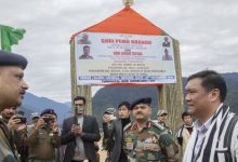 अरुणाचल में चीन सीमा के अंतिम गांव पहुंचे मुख्यमंत्री पेमा खांडू