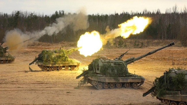 यूक्रेन के दो शहरों को घेर रही है रूसी सेना
