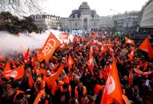 श्रमिकों के आंदोलन के आगे झूक गयी फ्रांस की सरकार