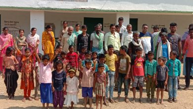 ग्रामीणों ने मांग की स्कूल की बाउंड्री के लिए जगह छोड़े