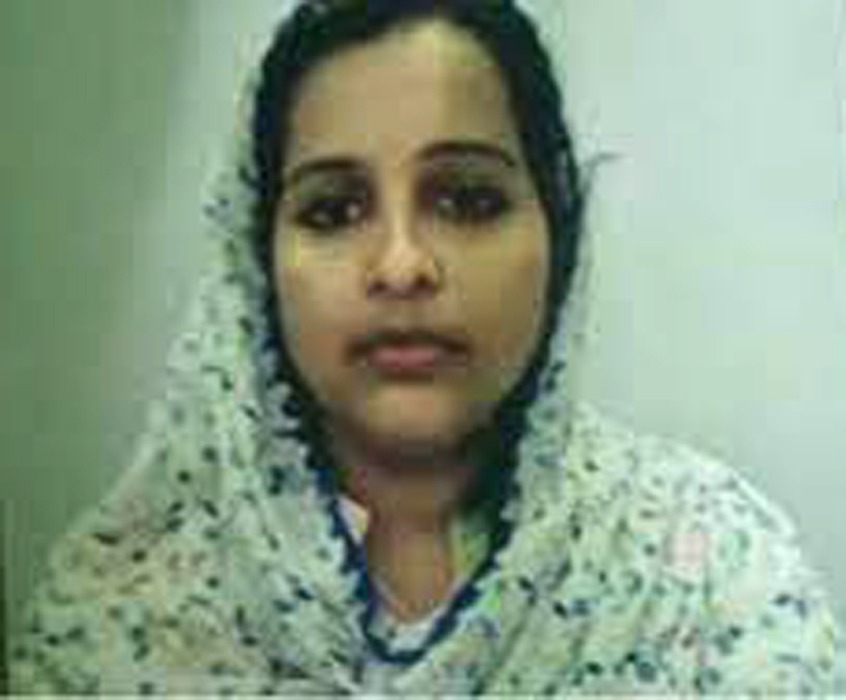 महिला और नाबालिग बेटा पाकिस्तान जेल में बंद है