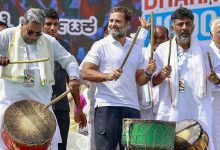 चुनावी सर्वेक्षणों में कर्नाटक का पलड़ा कांग्रेस के पक्ष में
