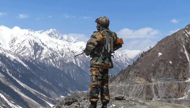 व्यापक पैमाने पर कश्मीर में आतंकवादी भेजने की तैयारी