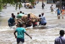 सोमालिया में भीषण बाढ़ के बाद हजारों परिवार बेघर हुए