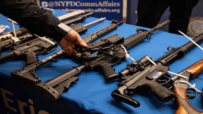 न्यूयॉर्क में बंदूक जमा करन पर पांच सौ डॉलर ईनाम