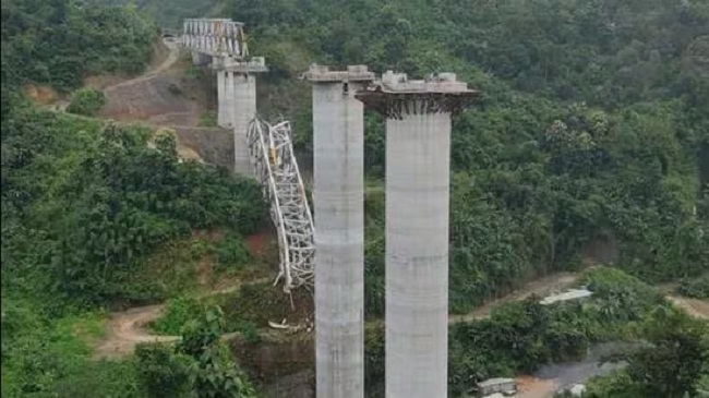 मिजोरम में निर्माणाधीन रेलवे पुल गिरने से 17 की मौत