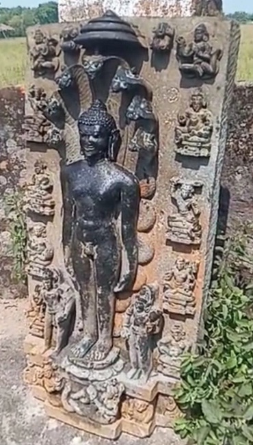 भगवान पार्श्वनाथ की दुर्लभ प्रतिमा नदी से बरामद