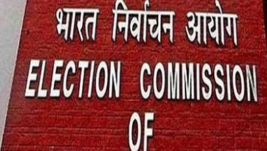 चुनाव आयोग पक्षपात के आरोपों में