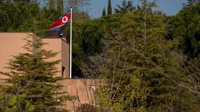 उत्तर कोरिया ने अपने कई दूतावास अचानक बंद कर दिये
