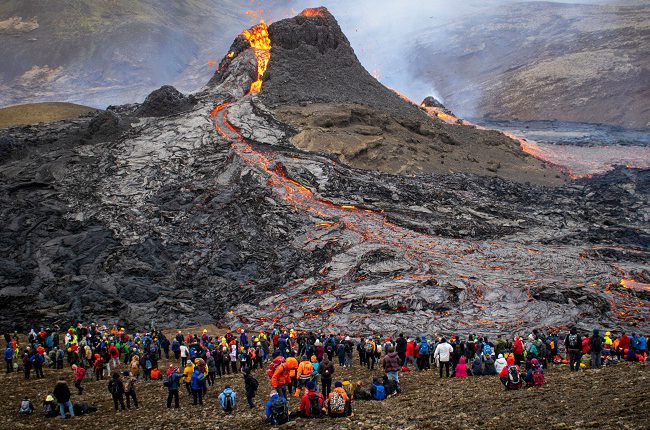 आइसलैंड का ज्वालामुखी का अंततः विस्फोट हुआ