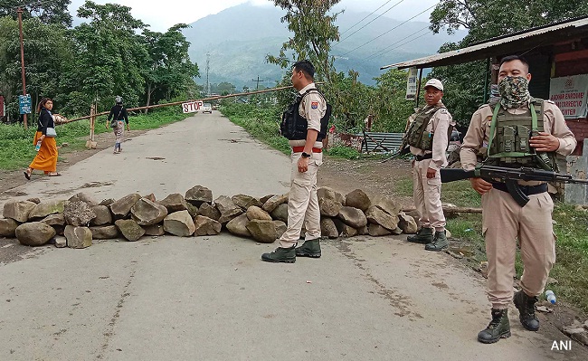 मणिपुर में ताजा हिंसा में 4 कमांडो सहित 5 घायल