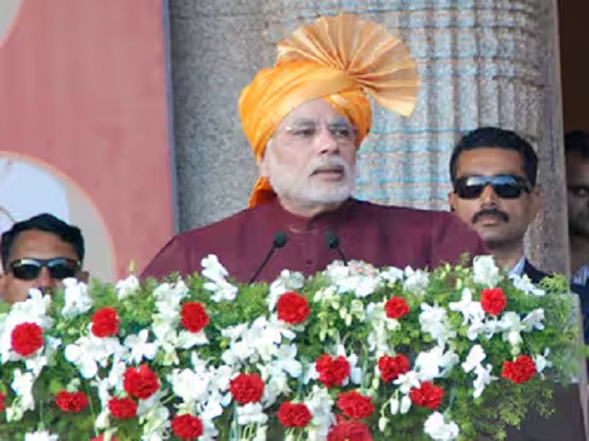 प्रधानमंत्री मोदी ने संगठन और जनता को जोड़ा
